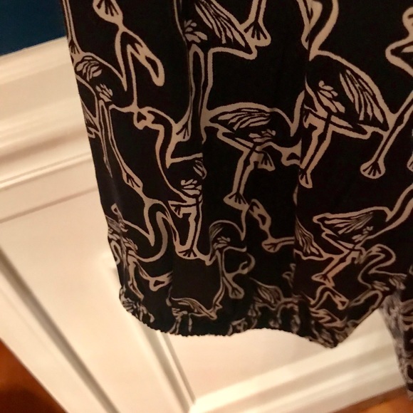 Crown & Ivy Pattered Navy Shirt Size Large - Picture 3 of 4